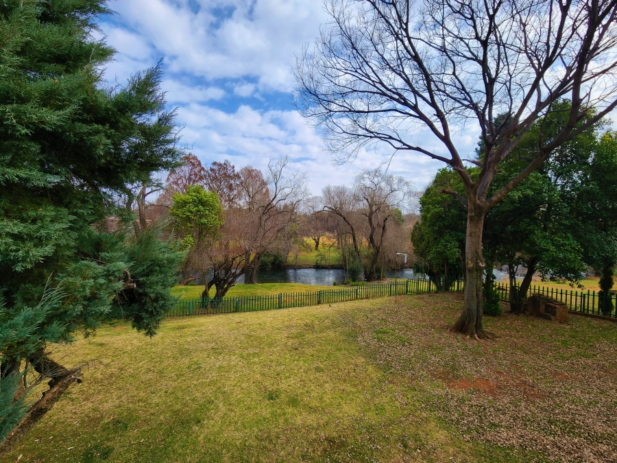 5 Bedroom Property for Sale in Mooivallei Park North West